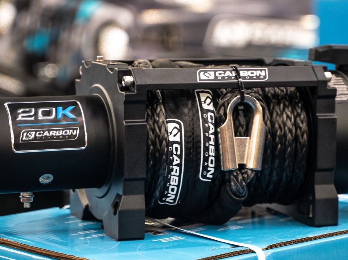 carbon tank winch in use